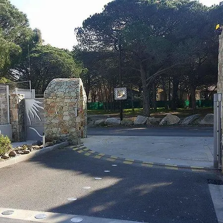 Appartement Studio Calvi 100m De La Plage + Parking