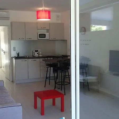 Studio Calvi 100m De La Plage + Parking Calvi (Corsica)
